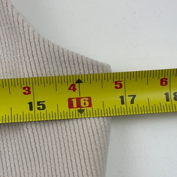 NWT House of Harlow 1960 Women's Button Down Cream Vest - Picture 7 of 8